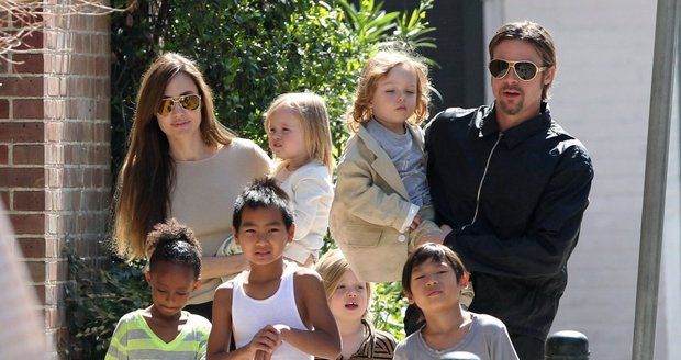 Brad Pitt se mohl konečně setkat se svými dětmi.