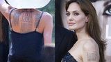 Angelina Jolie odhalila záda: Má tři nová tetování! Co znamenají?