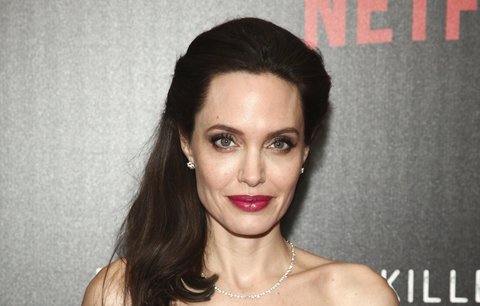 Angelina Jolie šokuje: Miluji své stárnutí! Po těhotenství mám po těle skvrny