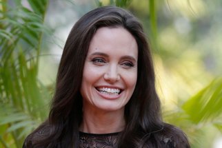 Angelina Jolie dostala po rozchodu Bellovu obrnu. Může postihnout i vás! 