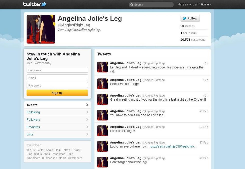 Twitterový účet nohy Angeliny Jolie