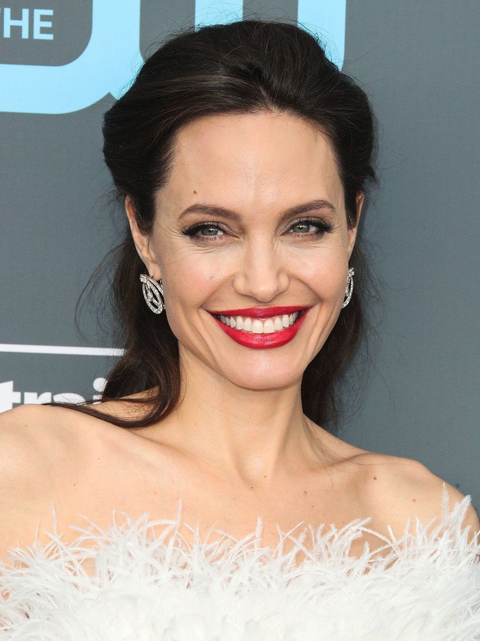 2018 - Angelina je krásná žena.