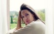 Angelina Jolie v nové reklamě na parfém. Angelina Jolie v nové reklamě na parfém.