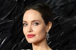 Angelina Jolie - 47 let