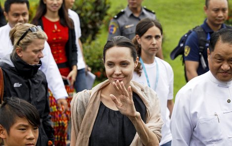 Angelina Jolie se ztrácí před očima