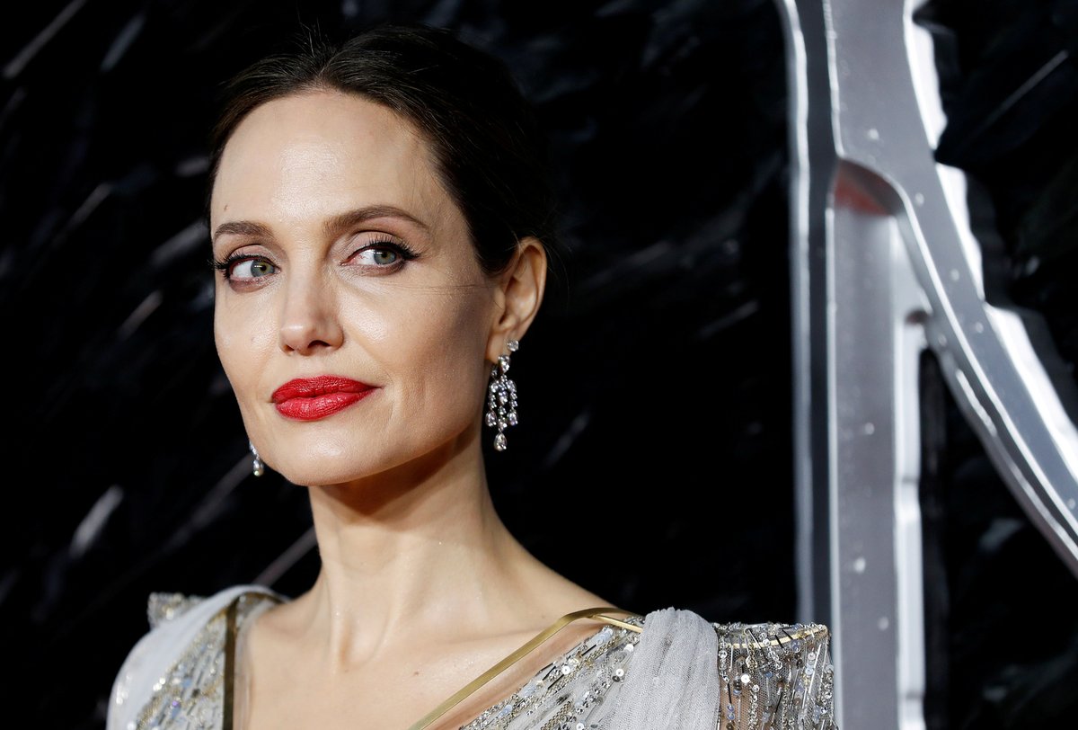 Angelina Jolie na premiéře pohádky Zloba: Královna všeho zlého