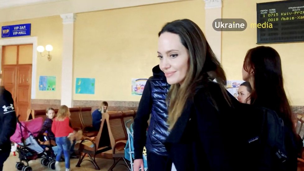 Angelina Jolie vyrazila na Ukrajinu.