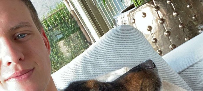 Mick přišel o milovanou fenečku Angie.