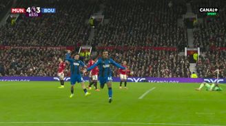 SESTŘIH: Man Utd. - Bournemouth 4:4. Šílená přestřelka na Old Trafford skončila remízou SESTŘIH: Man Utd. - Bournemouth 4:4. Šílená přestřelka na Old Trafford skončila remízou