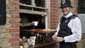 Britští policisté mají pověst dobráckých a nápomocných orgánů.