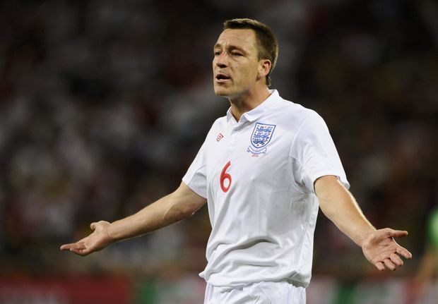 John Terry, anglický stoper, který si zadělal na problémy. John Terry, anglický stoper, který si zadělal na problémy.