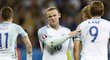 Zklamaní fotbalisté Anglie po vyřazení od Islandu v osmifinále EURO