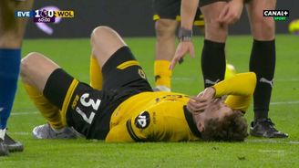 SESTŘIH: Everton - Wolves 1:1. Hosté potřetí v řadě neprohráli, Krejčí se zranil a nedohrál SESTŘIH: Everton - Wolves 1:1. Hosté potřetí v řadě neprohráli, Krejčí se zranil a nedohrál