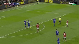 SESTŘIH: Man. United - Everton 0:1. Červená po facce spoluhráči! Ale hosté vyhráli i v deseti SESTŘIH: Man. United - Everton 0:1. Červená po facce spoluhráči! Ale hosté vyhráli i v deseti