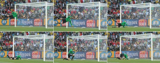 Manuel Neuer v brance Německa okamžitě pokračoval ve hře Manuel Neuer v brance Německa okamžitě pokračoval ve hře