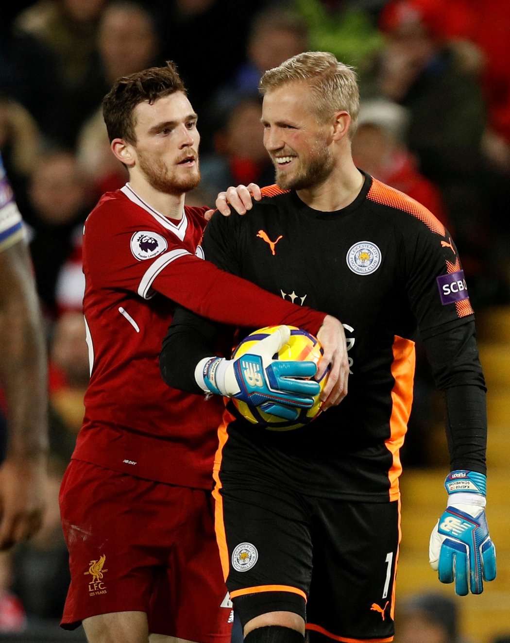 Kasper Schmeichel se na začátku zápasu ještě mohl smát