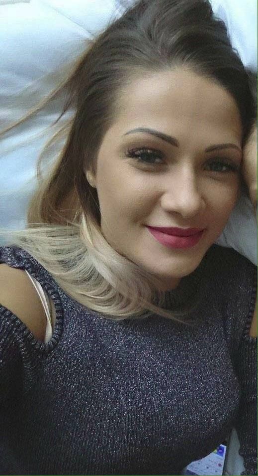Agniezsku Gizaovou (23) našli mrtvou dva dělníci. V domě zůstala s tříletou dcerou
