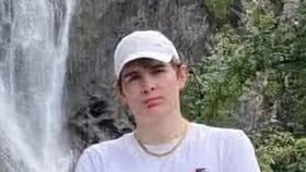 Roan ztratil v mělké vodě vědomí.