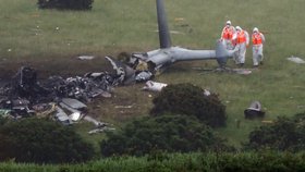 Vrtulník podle svědka začal hořet za letu a následně se zřítil a explodoval