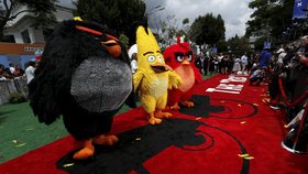 Postavy filmu Angry Birds – Ruďák, Žluťas a Bombas. Aneb Red, Chuck a Bomb.