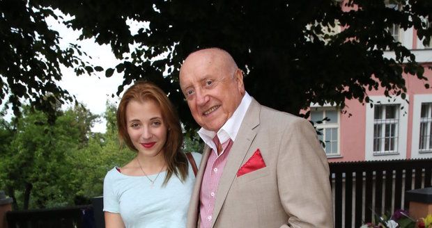 Anička Slováčková s tátou Felixem Slováčkem