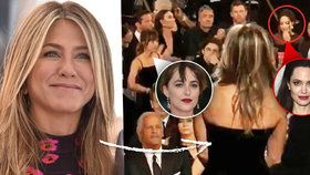 Jolie ignorovala Aniston při jejím vystoupení na Zlatých glóbech a vše sledovala kolegyně Dakota Johnson.