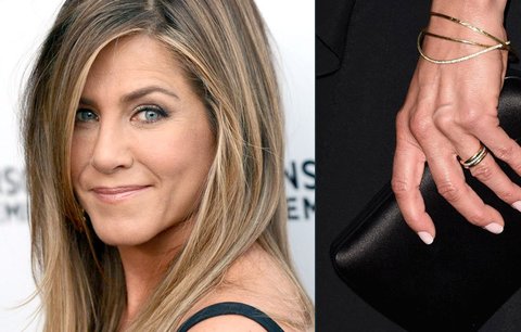 Šťastná Jennifer Aniston se vrátila z líbánek: Ukázala diamantový prsten