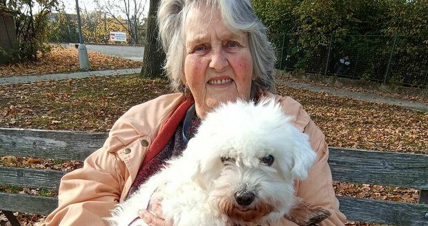 Paní Věru (82) postihla mrtvička: Benny jí vyštěkal první pomoc a zachránil život