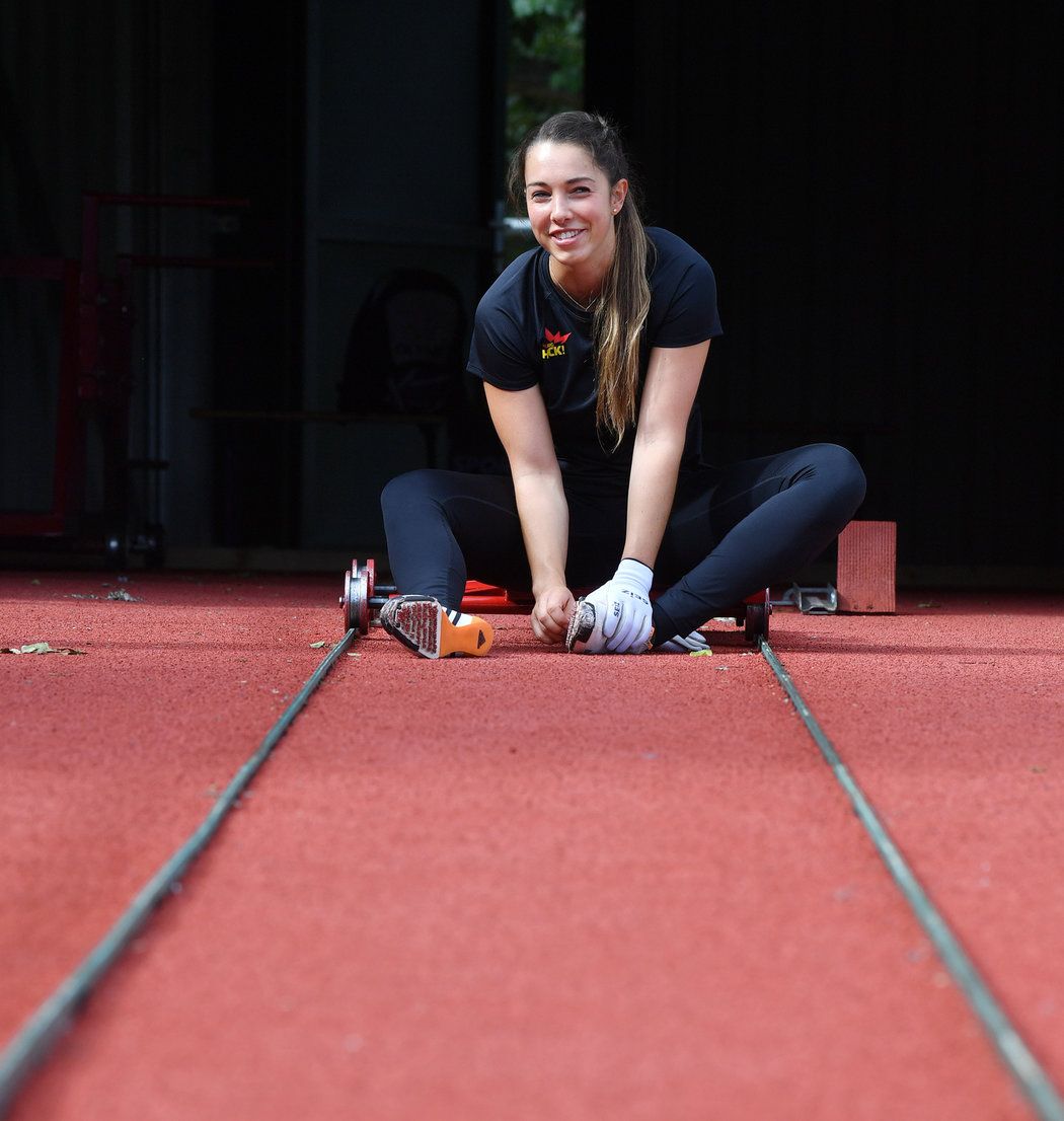 Anna Fernstädtová je českou reprezentantkou ve skeletonu