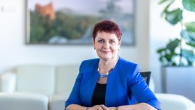 Anna Hubáčková (za KDU-ČSL) se rozhodla skončit ve vládě jako minisryně životního prostředí ze zdravotních důvodů