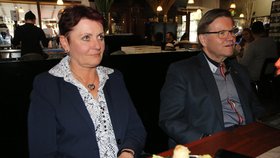 Kandidáti na senátora za Hodonínsko Anna Hubáčková (za KDU - ČSL) a Zdeněk Škromach (ČSSD)