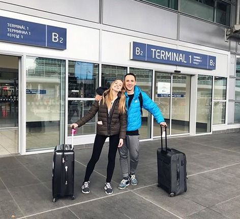 Anna Kadeřávková a Johan Mádr na letišti