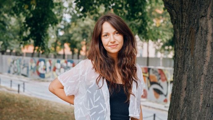 Anna Košlerová je novinářka se zaměřením na lidská práva, duševní zdraví a zahraniční dění Anna Košlerová je novinářka se zaměřením na lidská práva, duševní zdraví a zahraniční dění