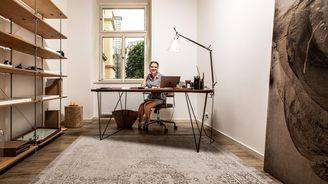 Erotické pomůcky i lanovky vznikají v Praze na Letné. Fotograf se podíval do ateliéru designérky Anna Marešové Erotické pomůcky i lanovky vznikají v Praze na Letné. Fotograf se podíval do ateliéru designérky Anna Marešové