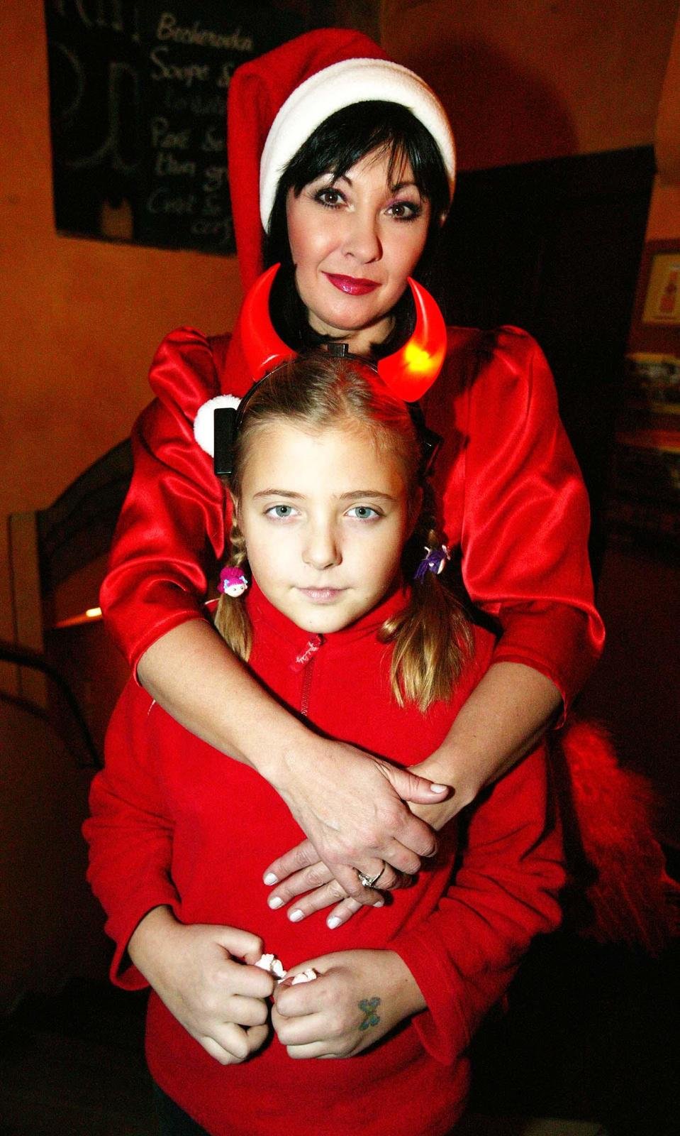 Dagmar a Anička v roce 2004