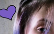 Anička Slováčková s fialovými konečky vlasů