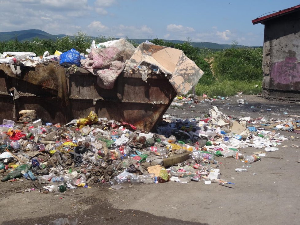 Annamária žije s rodinou v romské osadě u Moldavy nad Bodvou.