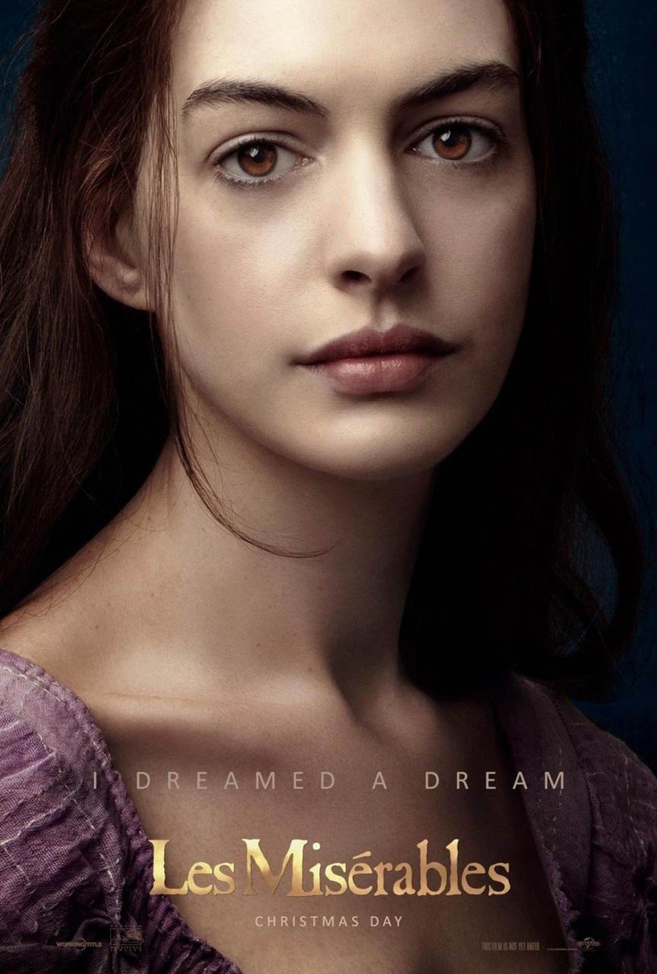 Anne Hathaway v nové roli prostitutky Fantine v Bídnících