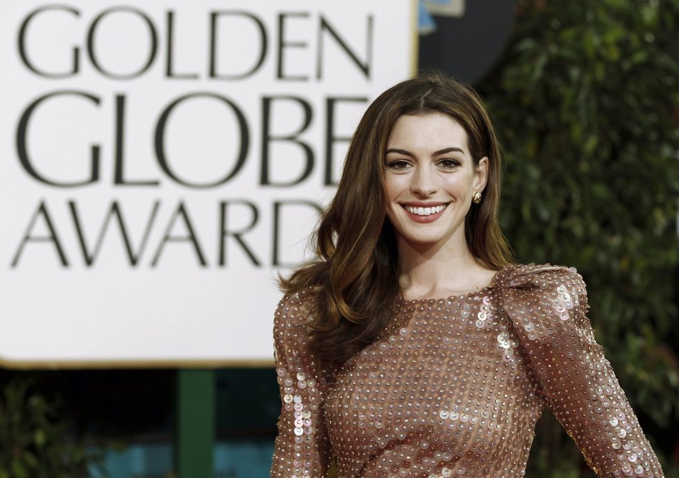 Anne Hathaway si v novém pokračování filmu o Batmanovi zahraje Catwoman