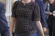 Těhotná Anne Hathawayová na losangelském letišti