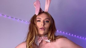 Annie Charlotte (25) má dvě vagíny i dělohy.