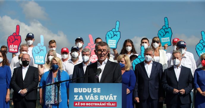 Hnutí ANO zahájilo ostrou v Ústí nad Labem ostrou fázi kampaně. Babiš se chce rvát do roztrhání těla. (2. 9. 2021)