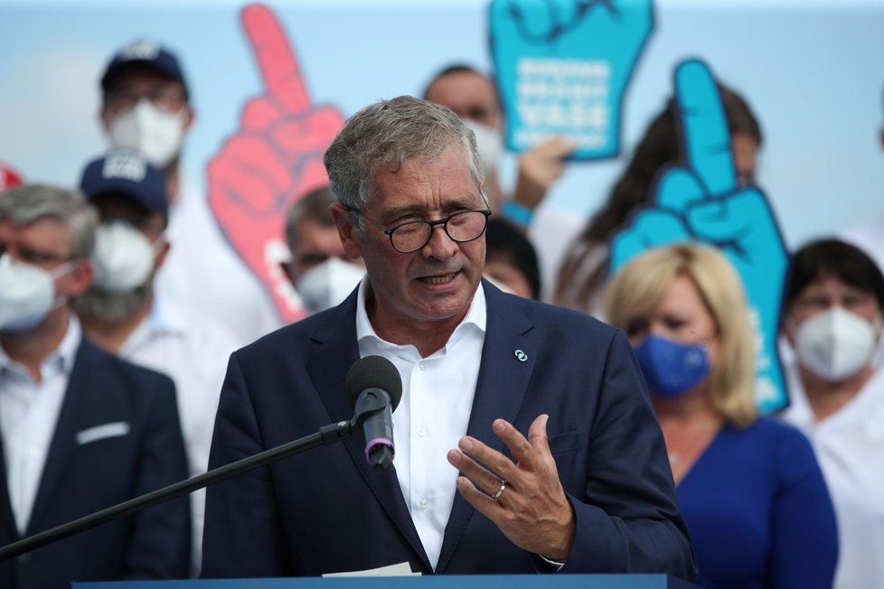 Hnutí ANO zahájilo ostrou v Ústí nad Labem ostrou fázi kampaně. Babiš se chce rvát do roztrhání těla. (2. 9. 2021)