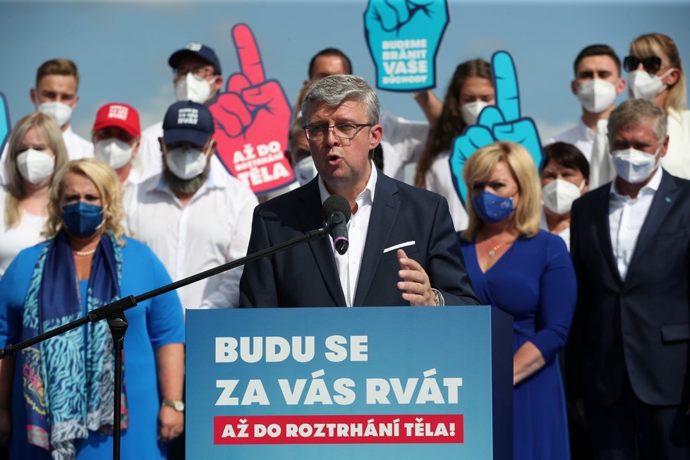 Hnutí ANO zahájilo v Ústí nad Labem ostrou fázi kampaně. Babiš se chce rvát do roztrhání těla. (2. 9. 2021)