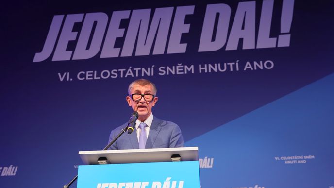 Andrej Babiš na sněmu hnutí ANO.