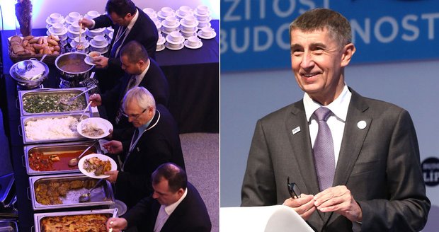 Ze zákulisí sněmu ANO: Babiš se omlouval rodině, delegáti si pochutnali na rautu