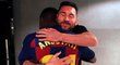 „Mám radost, že si ten kluk splnil sen, dostal se do A-týmu a zahrál si soutěžní zápas na Camp Nou,“ napsal Lionel Messi na svůj Instagram