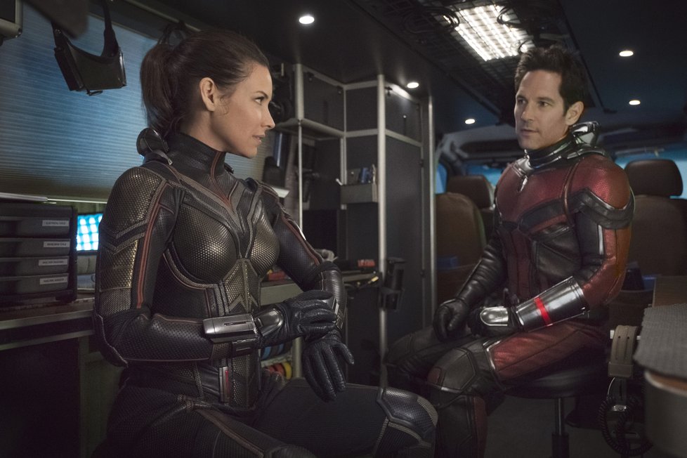 Ant-Man a Wasp přesvědčují diváky v prvních ukázkách, že co je malé, to je akční.