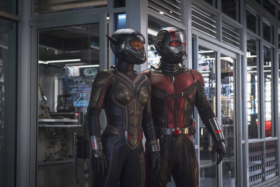 Ant-Man a Wasp přesvědčují diváky v prvních ukázkách, že co je malé, to je akční.