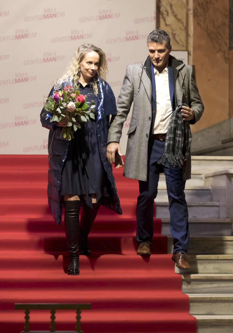Alena Antalová na premiéře s manželem